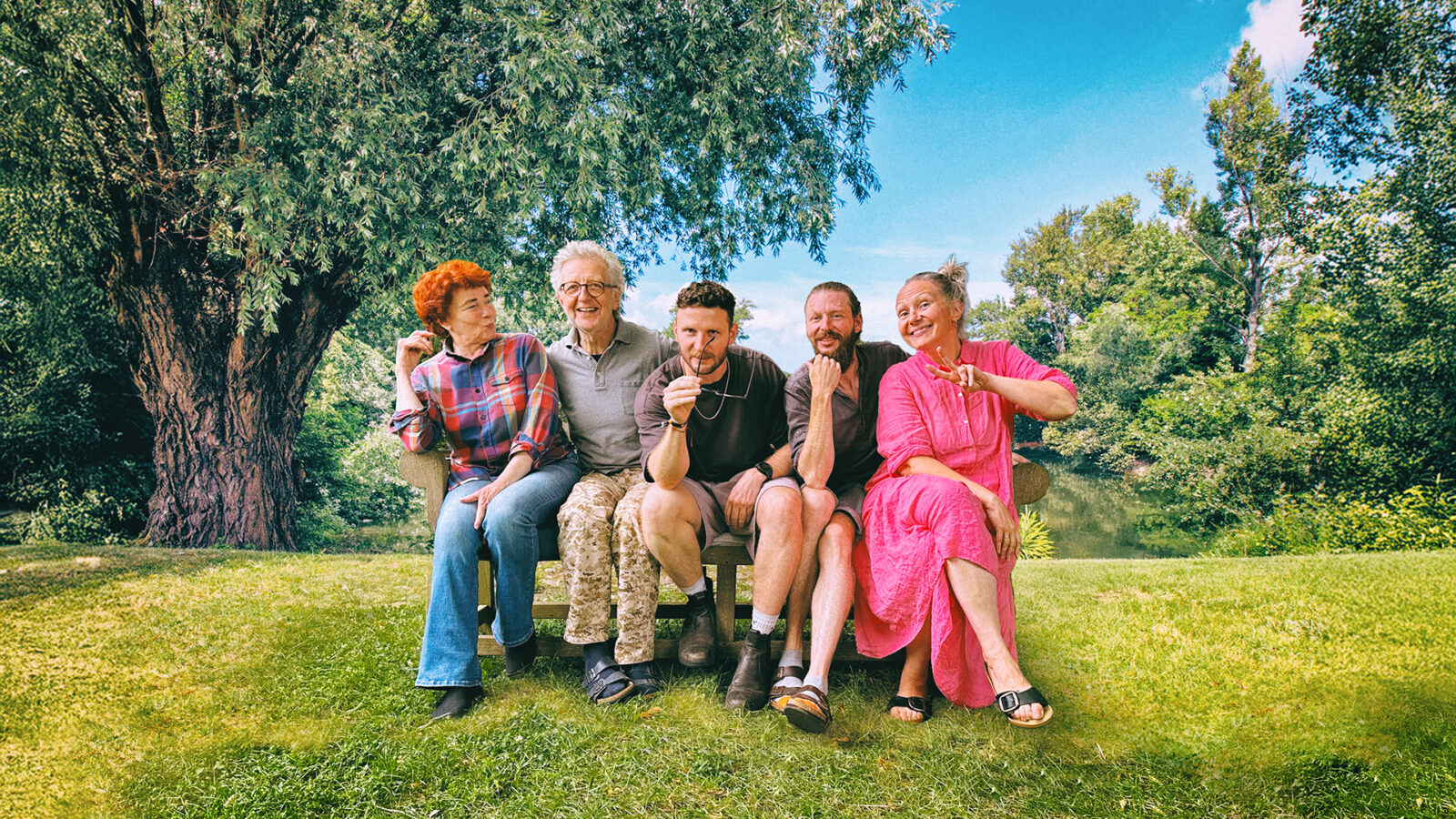 Familienbild, das zeigt, dass wir doch ziemlich sympathisch sind und alles andere können außer uns zu ernst zu nehmen.